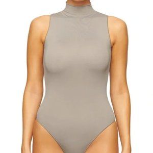 SKIMS Mock Neck Sleeveless Bodysuit XXS/XS in Smoke